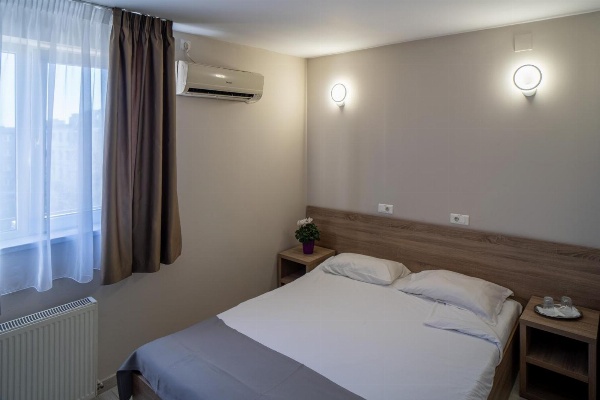 City Hotel Bucharest Main image